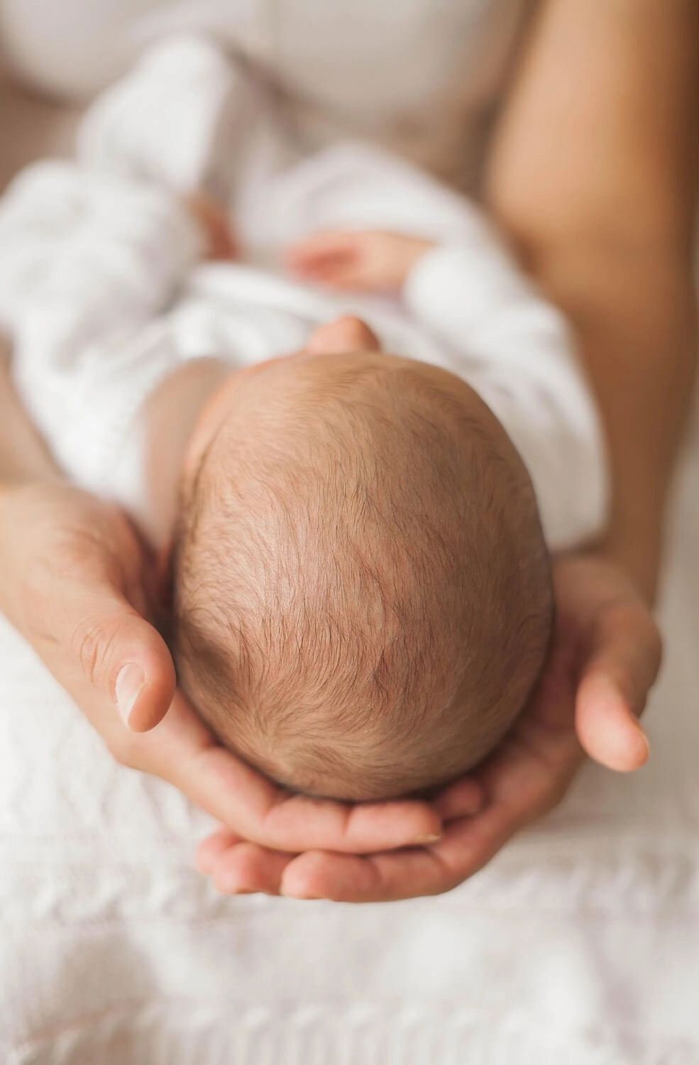 Plagiocéphalie : comprendre et traiter la tête plate chez bébé | Family Bloom à Chiètres