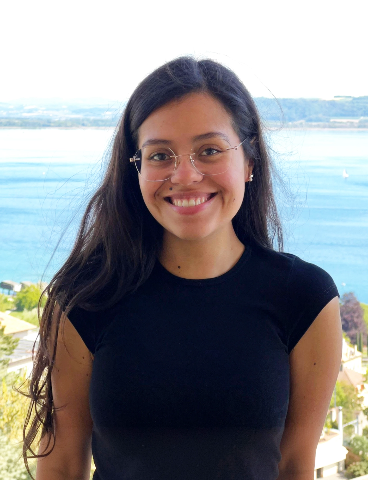 Laura Hernandez | Physiothérapeute à Chiètres et Morat | Family Bloom